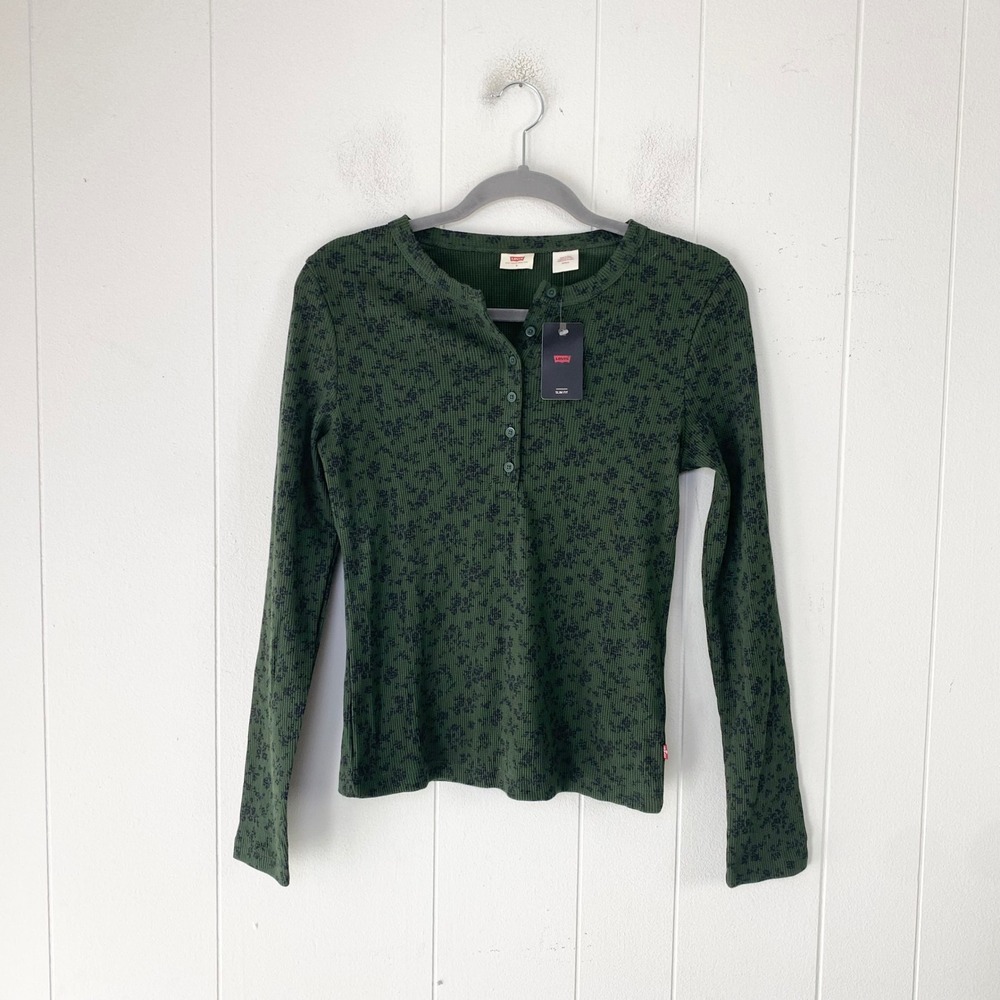 NWT Levis Slim Fit Henley Long Sleeve Green Floral Waffle Knit Top Size Small